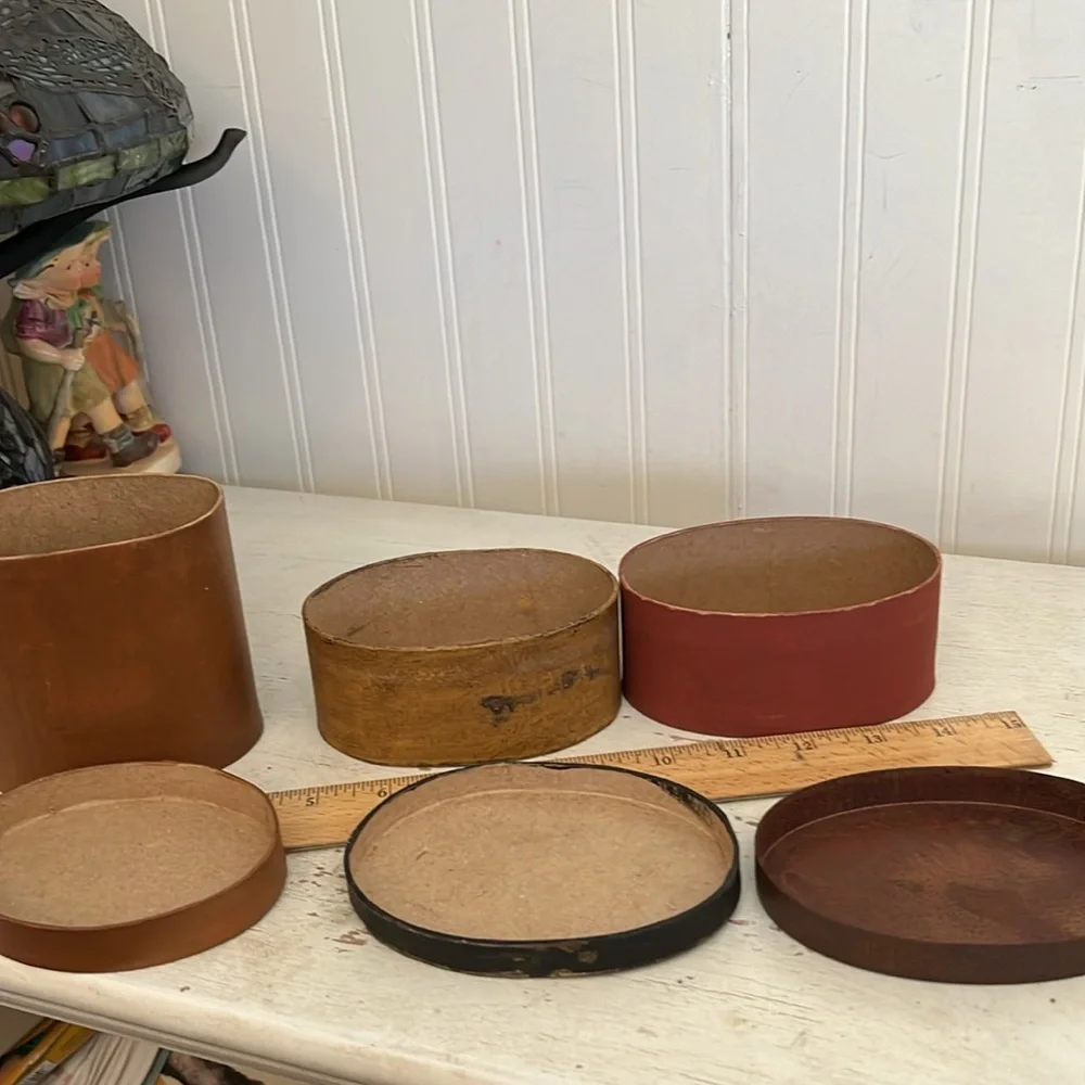 Lot primitive folk art hand painted boxes 1 with metal lid